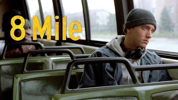 Bir konserinde hip-hop ile Eminem sayesinde tanıştığını söyledi. Daha sonra Eminem'in '8 Mile' filmini izlemiş ve sanatçıdan hikayesiyle birlikte daha çok etkilenmiş.