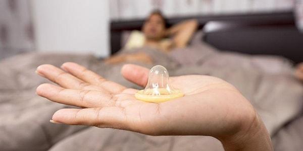 8. Kısmen penetrasyon yaparken kondom kullanmamak.