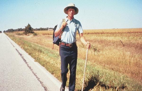 7. Dave Kunst, 5 Ekim 1974 tarihinde Minnesota'ya dönerek bitirdiği bağımsız dünya turu yürüyüşüyle birlikte bu eylemi gerçekleştiren ilk kişi oldu.