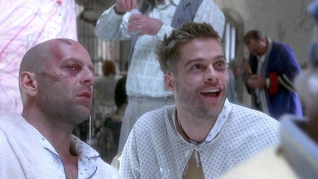 3. Twelve Monkeys/ 12 Maymun (1995)