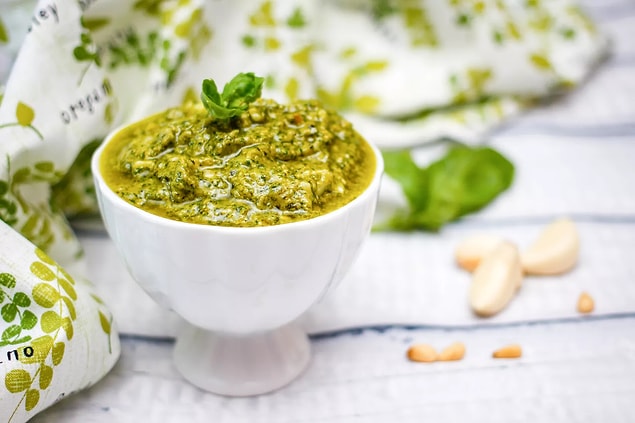 Pesto Sosun Hazırlanışı