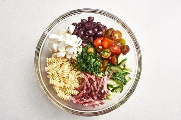 İtalyan Makarna Salatasının Hazırlanışı