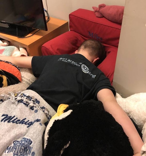 4. «Мой друг после того, как его отвергла 4 раза одна и та же девушка»