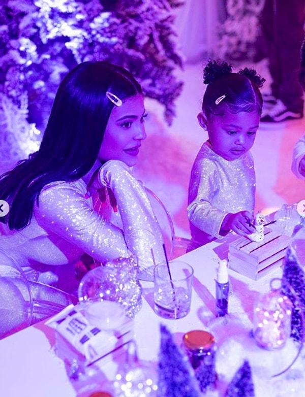 Kylie Jenner ve Travis Scott'ın kızları Stormi Webster dün 2 yaşına girdi.
