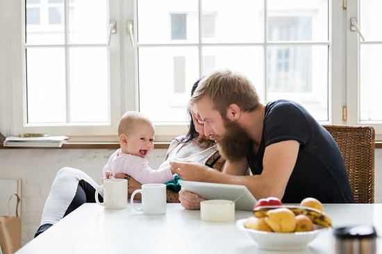 Amaç 'Cinsiyet Eşitliği'ne Teşvik: Finlandiya'da Babalar da 7 Ay Ücretli Doğum İzni Kullanabilecek