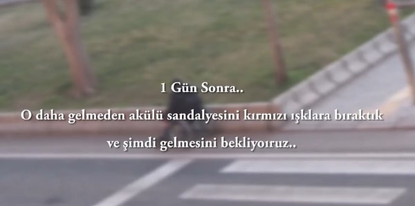 Araçların arasında kendini tehlikeye atarak su satmaya çalışan adama akülü sandalye alındı ve her gün su satmak için gittiği trafik ışıklarına bırakıldı.