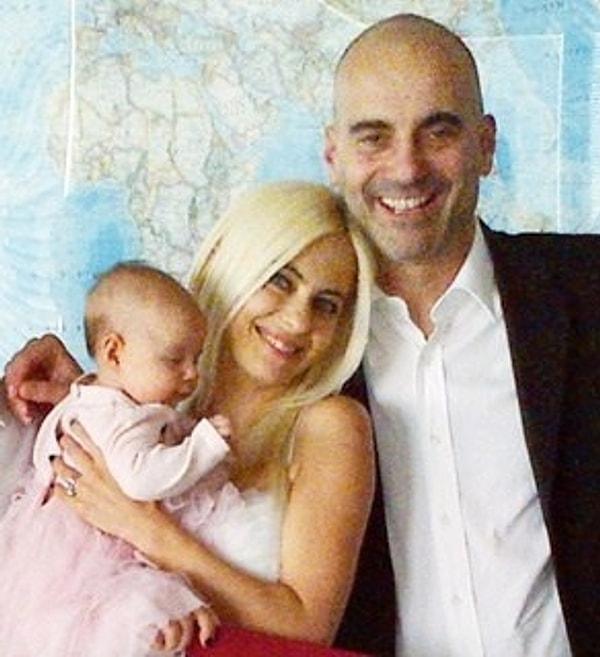 Bu olaylı boşanma davası bittikten 2 ay sonra Eren Talu, Serap Şenyüz ile Los Angeles'ta evleniyor. Çiftin bir de bebeği dünyaya geliyor.