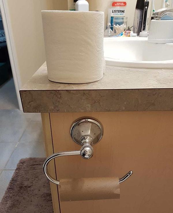 18. Eşime tuvalet kağıdı bitmiş yenisini koyar mısın dediğimde: