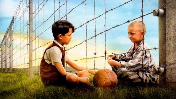 1. Çizgili Pijamalı Çocuk - The Boy in the Striped Pyjamas (2008)