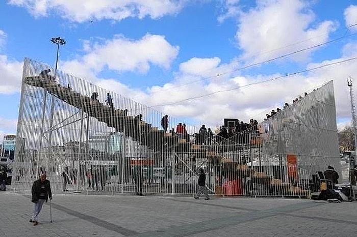 Murat Bardakçı Açıkladı: 2 Gün Önce Açılan Taksim Meydanı'ndaki 'Kavuşma Durağı' İçin Kaldırma Kararı