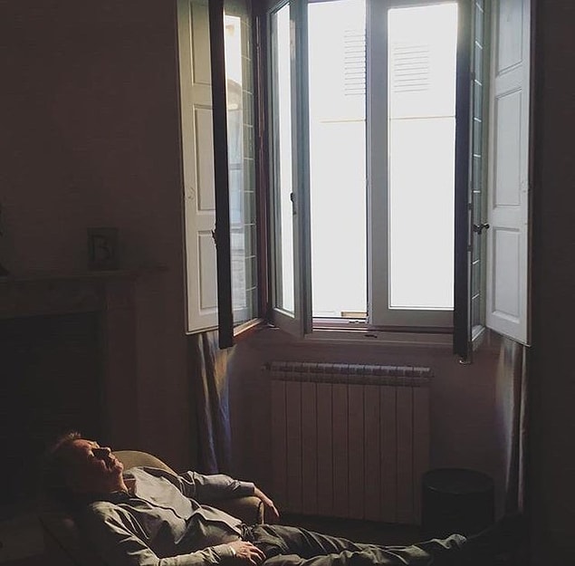 6. "Pencere Kenarı"