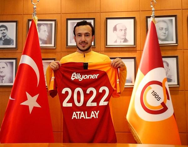 17 yaşındaki futbolcuya Galatasaray kulübü yıllık 300 bin TL garanti ve maç başına oynadıkça da kazanacağı bir teklif yaptı. Ancak Kapı ve temsilcileri bu teklifi Galatasaray Futbol A Takımı'nda yeterince süre alamamasından dolayı reddetti.