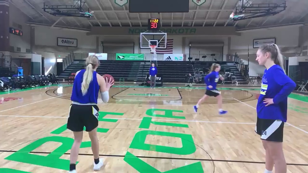 Orta Sahadan Peş Peşe Basket Atan Basketbolcuların Efsane Anları!