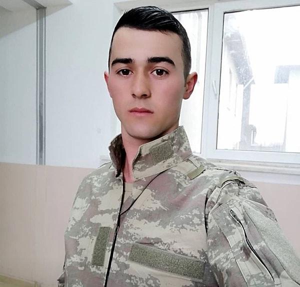 İdlib'de şehit düşen askerlerden 24 yaşındaki Tüzel'in 2 gün öncesinde babasını aradığı ve "şehit olacağım" dediği öğrenildi.