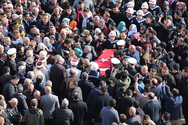 Piyade Uzman Onbaşı İbrahim Tüzel, memleketi Mersin'in Erdemli ilçesinde düzenlenen cenaze töreniyle son yolculuğuna uğurlandı.