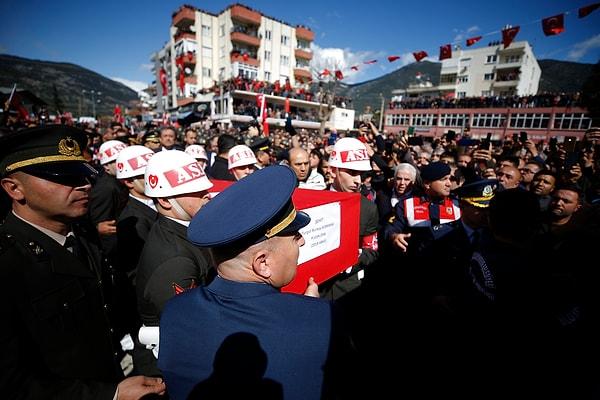Piyade Uzman Onbaşı Turgut Burkay Korkmaz'ın cenazesi, memleketi Antalya'da toprağa verildi.