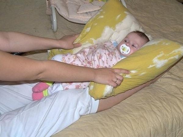 6. "Bebekler bacaklarından bağlanıyorlar..."