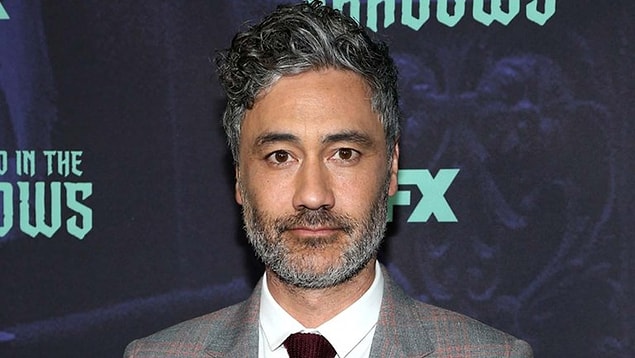 6. Taika Waititi, Charlie'nin Çikolata Fabrikası ve Oompa-Loompaları anlatacak iki yeni animasyon dizisi için Netflix ile anlaştı.