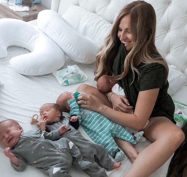 Lindsay ve Syman'ın dördüzleri şu anda 7 haftalıklar. Ayrıca bebekler oldukça mutlu ve sağlıklı.