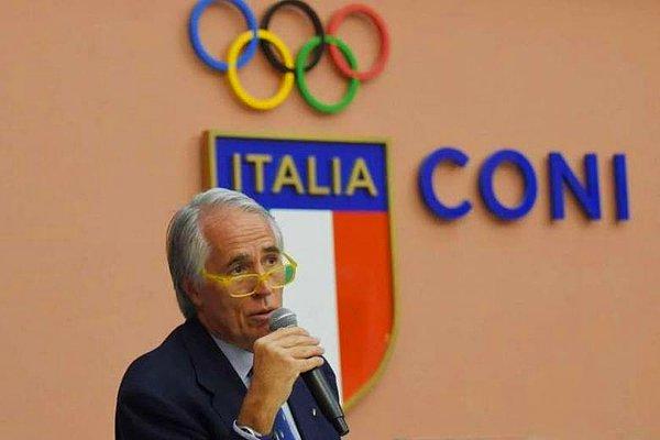 45. İtalya Olimpiyat Komitesi, korona virüsü tehlikesi nedeniyle İtalya'daki tüm spor etkinliklerinin 3 Nisan'a kadar askıya alındığını açıkladı.