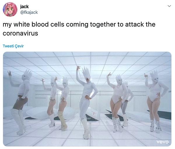 3. "Beyaz kan hücrelerim Koronavirüsle savaşmak için bir araya geliyor."