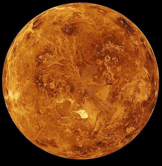 1. Venüs gezegeninde bir günün süresi bir yıldan daha uzundur.