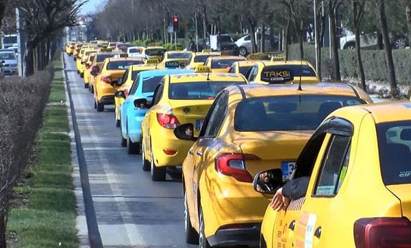 Konvoy yapan 200 taksici pazar alanında toplandı