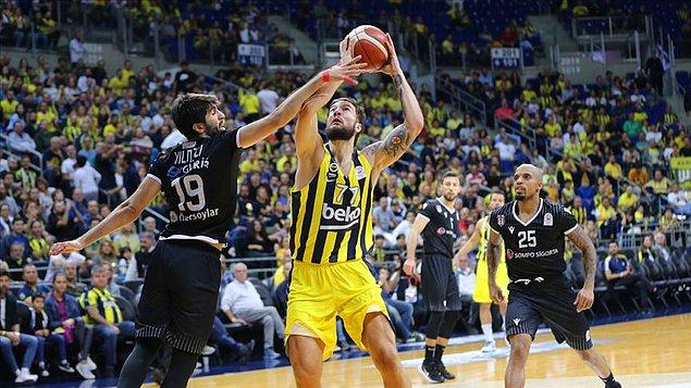 Fenerbahçe Basketbol Takımı'nda koronavirüs şüphesi