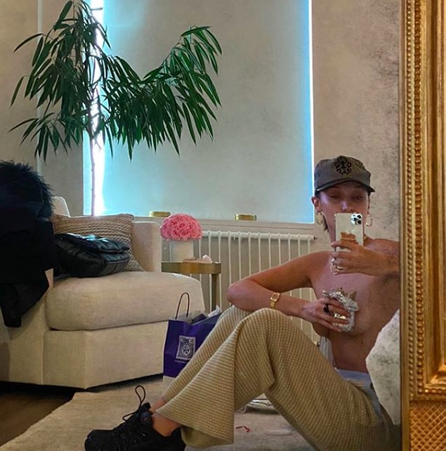 Model Bella Hadid ise yine yaptı yapacağını. Bir elinde Buritto ile evden çıkmayın dedi.