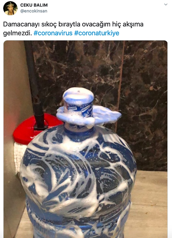 "Никогда бы не подумала, что буду обмыливать бутылку с водой."