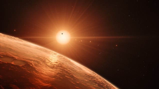Ülkemizde popüler bilimin yaygınlaşmasına katkıda bulunan kurumsal ve bağımsız astronomi topluluklarından birçok insanın ve üniversite öğrencilerinin desteği ile yürütülen etkinlik, Kosova Astronomi Topluluğu gibi yurtdışı bağlantıları ve profesyonel sanatçıların astronomi kurgulu ürünler vermeye davet edilmesiyle uluslararası bir boyut kazandı.