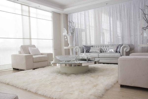 1. Hijyenkoliklerin mobilyaları genellikle açık renktir. Temizlik üşengeçleri ise açıkgözlülük yaparak, leke göstermediği için hep koyu renk tercih ederler.