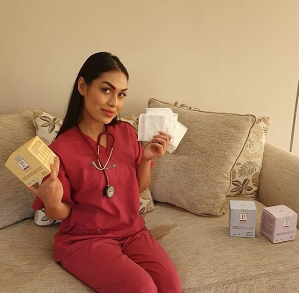 Королева красоты вернулась в Великобританию, чтобы исполнить свой долг перед обществом во время эпидемии коронавируса.