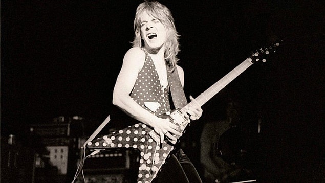 14. Randy Rhoads'un eşsiz blues ve hard rock tekniklerini canlı izlemek istemez miydiniz?