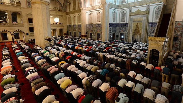 Suudi Arabistan'da teravih namazları cemaatle kılınmayacak