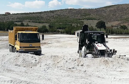 Salda Gölü'ne Giren İş Makinaları Hakkında Bakan Kurum'dan Açıklama: 'Gerekli Cezalar Verildi'