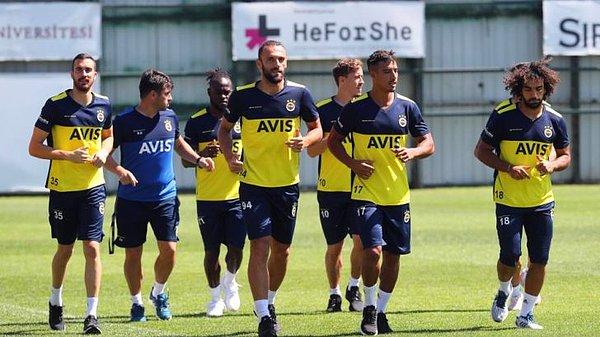 10. Fenerbahçe önümüzdeki haftadan itibaren Samandıra'da gruplar halinde bireysel çalışma yapmayı düşünüyor. Planlama bu yönde yapıldı.