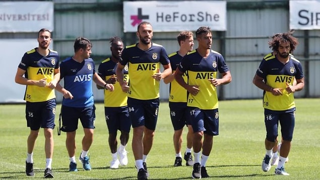 10. Fenerbahçe önümüzdeki haftadan itibaren Samandıra'da gruplar halinde bireysel çalışma yapmayı düşünüyor. Planlama bu yönde yapıldı.