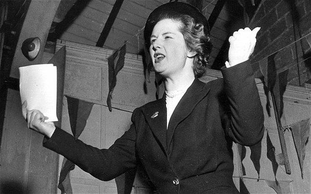 İngiltere'nin ilk kadın başbakanı Margaret Thatcher, 1979'dan 1990'a kadar görev yaptı.
