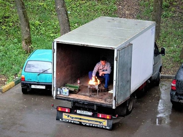 4. Когда очень хочется шашлыка, но карантин, в парк нельзя, с друзьями встречать тоже: