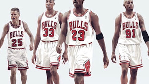 Jordan öncesinde bitik bir takım imajı çizen ve hatta Chicago'da alay konusu olan, oldukça başarısız olan Chicago Bulls'a tanık oluyoruz.