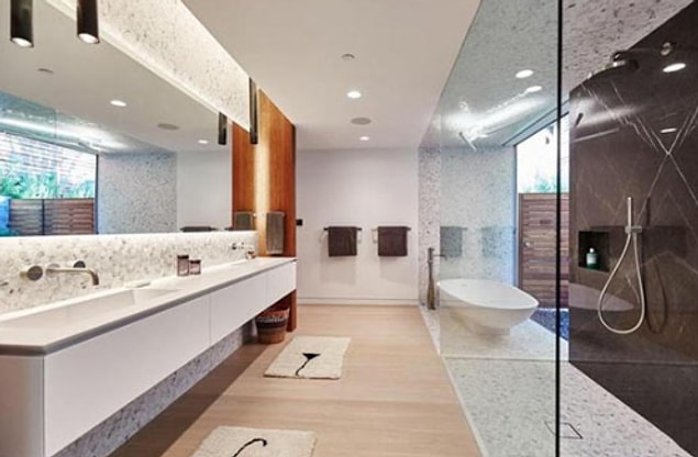 Evin içinde bulunan 11 banyo da bu şıklıkta olsa gerek...