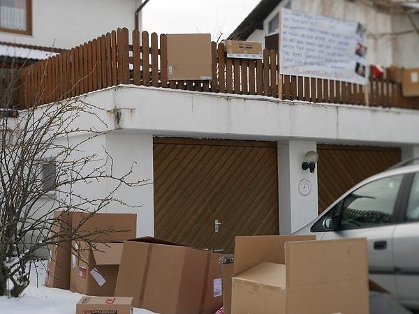 8. Almanya 'Schachtelfest'te evler eski kutuların istilasına uğruyor.