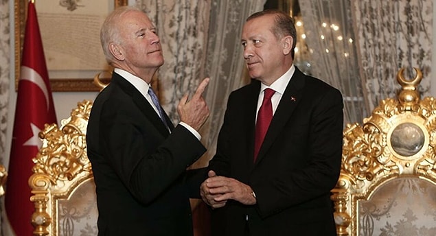 Bu kez de Cumhurbaşkanı Recep Tayyip Erdoğan'ın İngilizce konuşmadığı gerekçesiyle yapılan eleştirilere çok ilginç bir kıyaslama ile girişti.