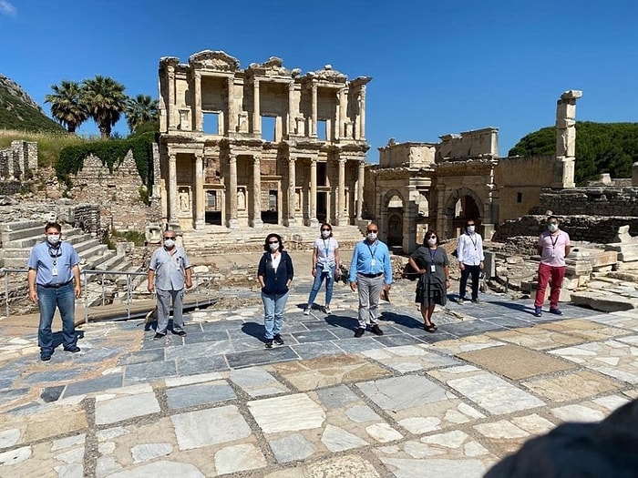 Sağlığınız İçin Uygulayacağı Talimatlar İle Tatilinizde Adeta Doktorunuz Diyebileceğiniz Kişiler: Turist Rehberleri