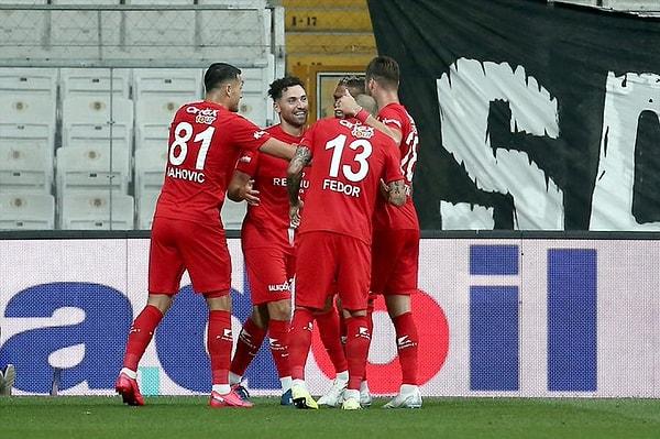 Karşılaşmada başka gol olmadı ve Antalyaspor'un 2-1'lik üstünlüğüyle sona erdi. Beşiktaş sezona verilen aranın ardından kötü bir başlangıç yapmış oldu.