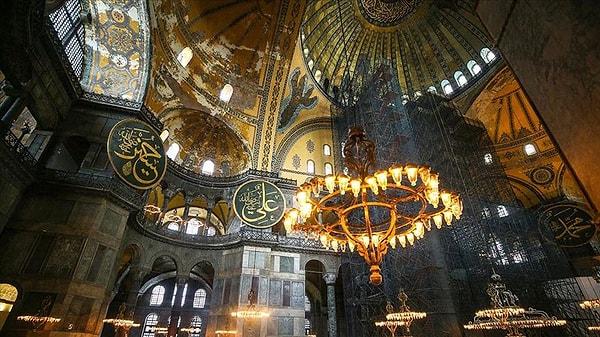 Ayasofya'nın yeniden camiye dönüştürülmesi tartışmaları