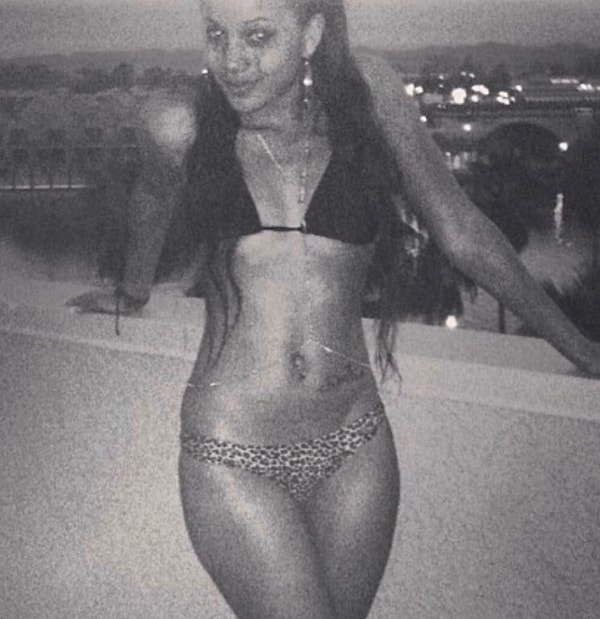 3. Если вас не устраивает то, что вы видите перед зеркалом, вносите изменения, пока не получите желаемого. А пока, любите себя и свое тело в любых его размерах. Будь вы худышкой, либо пышечкой, люди всегда найдут что сказать