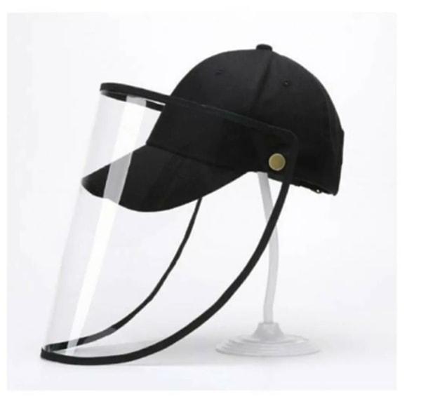 8. İyiymiş de daha işlevsel olsaydı keşke diyenler için gelsin bu siperlikli şapka da. Unisex model ve %62 indirimi var!