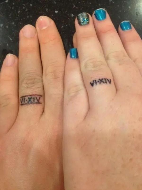 13. "Eşimle evlilik tarihimizi, yüzük parmağımıza Roma rakamlarıyla dövme yaptırdık. Böylece yüzüğümüzü takıp takmadığımız konusunda endişe etmemize gerek kalmadı."